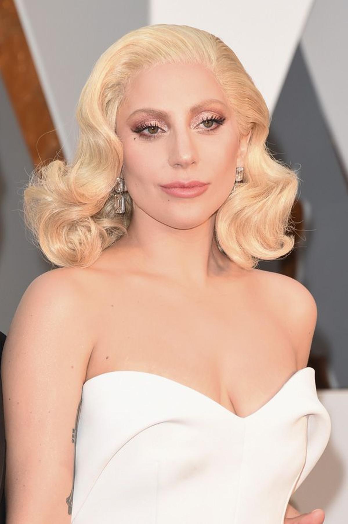 Premios Oscar 2016: la melena de Lady Gaga