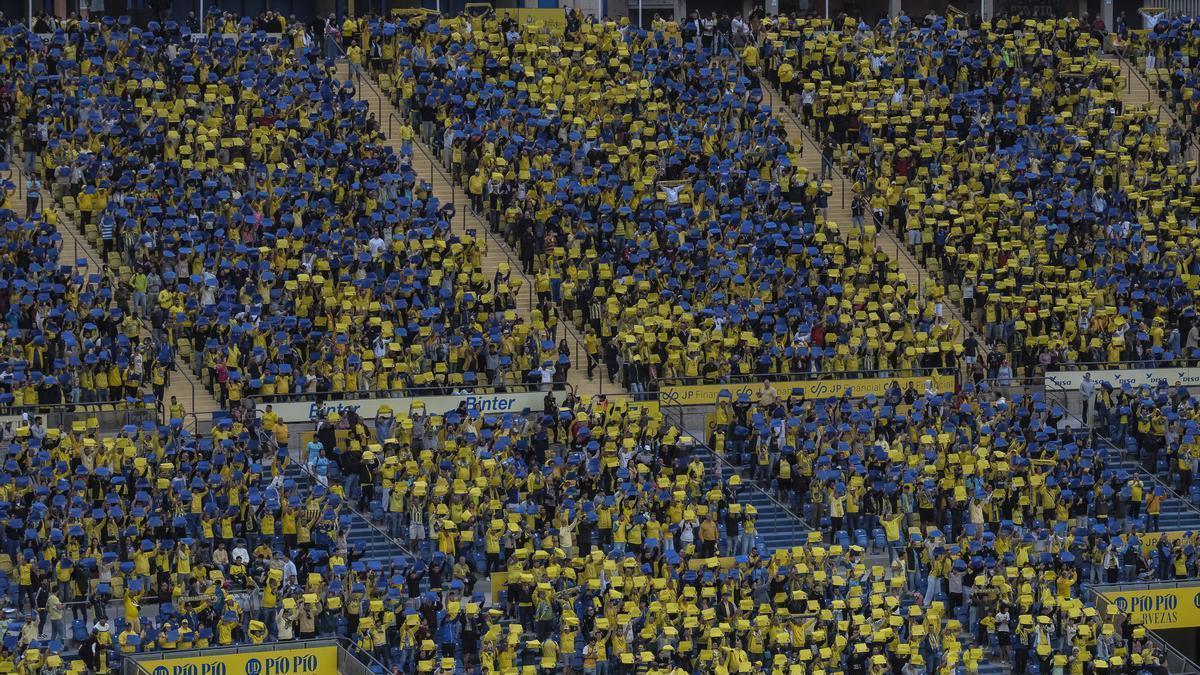 La UD Las Palmas supera los diez mil abonados en el período de renovación