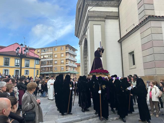 En Imágenes: La Procesión de los Nazarenos en Candás