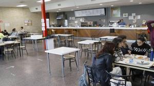 Comedor de la Facultad de Filología y Traducción, en el campus.