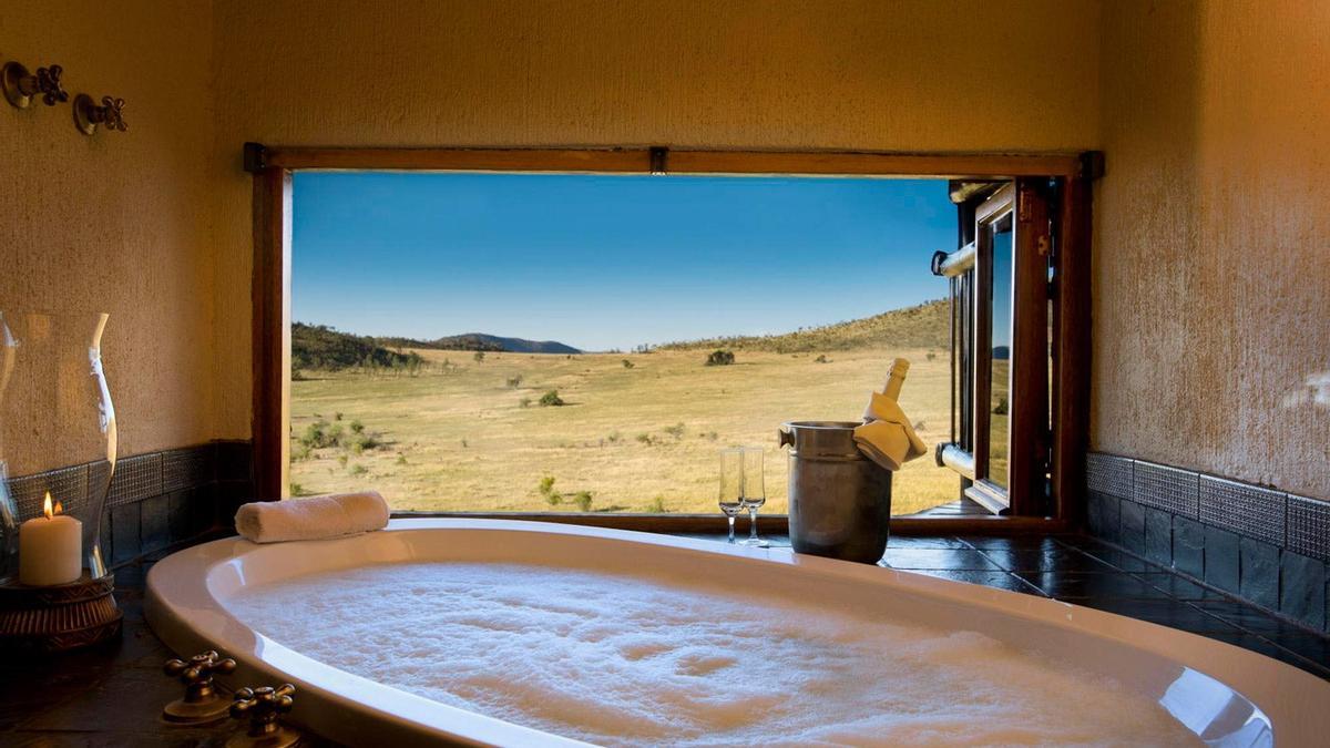 Cuartos de baño de hotel con vistas espectaculares