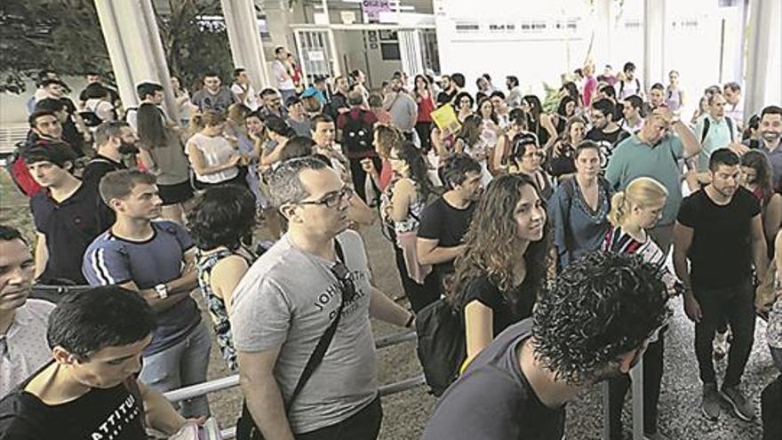 La mayor oposición docente cubre con éxito el 85% de las plazas