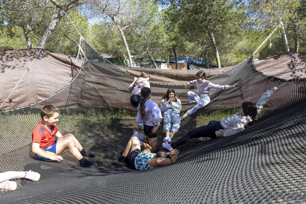 Vuelve el día de mona en Lo Albentosa. Aquí las imágenes del día de campo