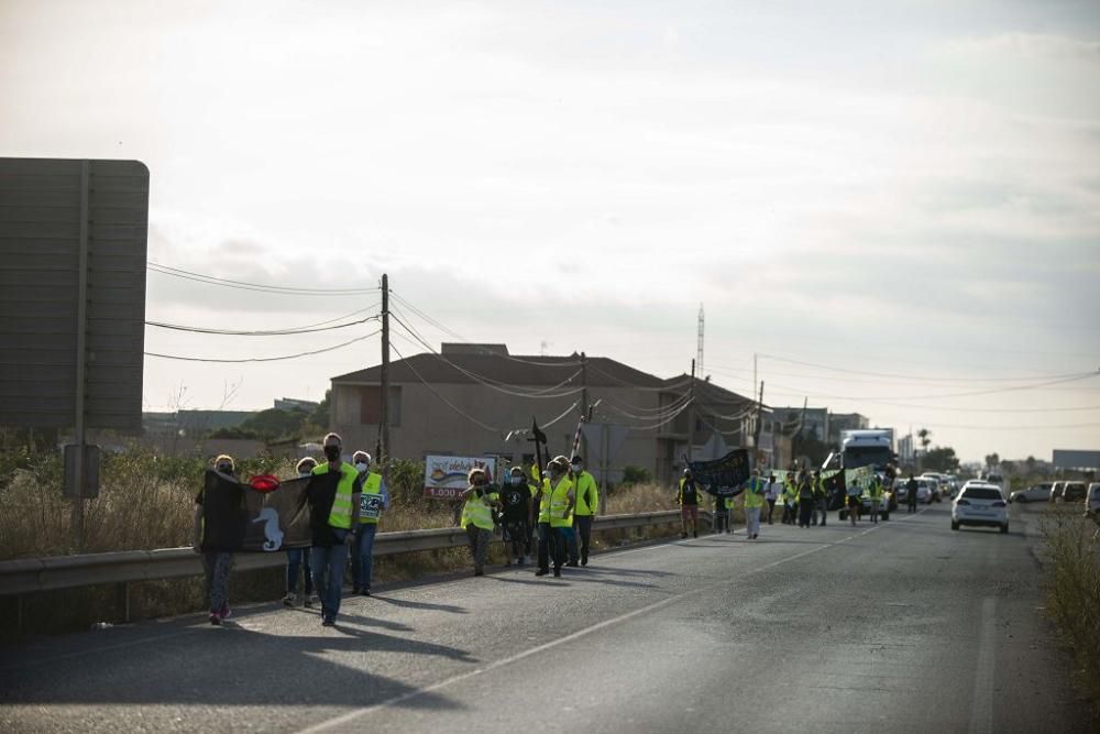 Manifestación en Los Alcázares por el ecocidio del Mar Menor