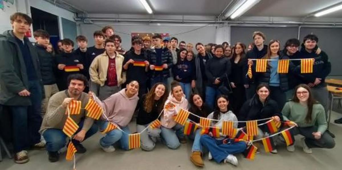 Alumnes de l'institut Cardener de Sant Joan amb els estudiants d'Alemanya