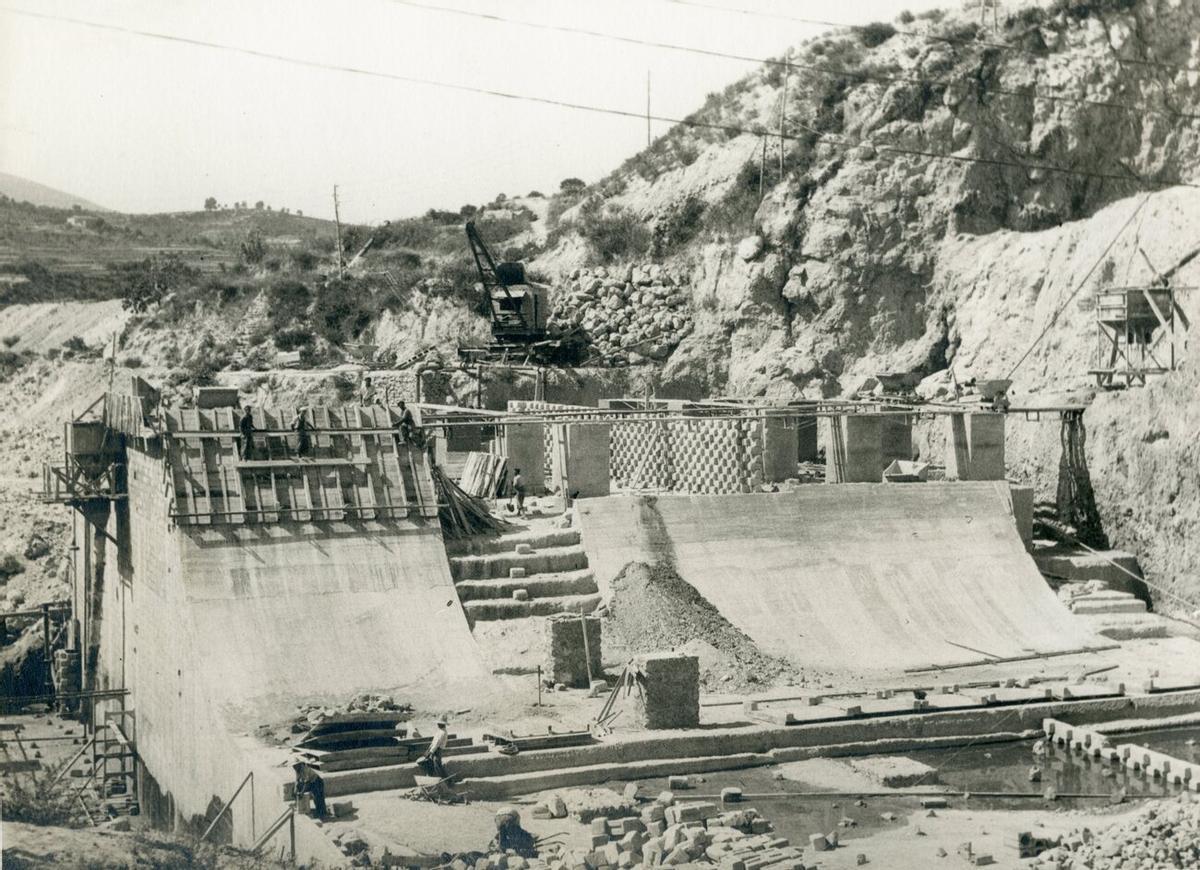Construcción del embalse de María Cristina