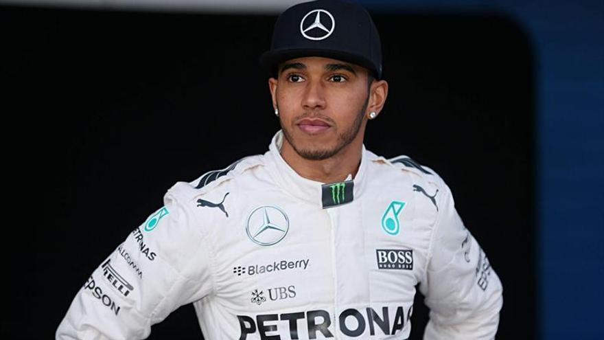 Hamilton, más líder tras arrasar en Silverstone