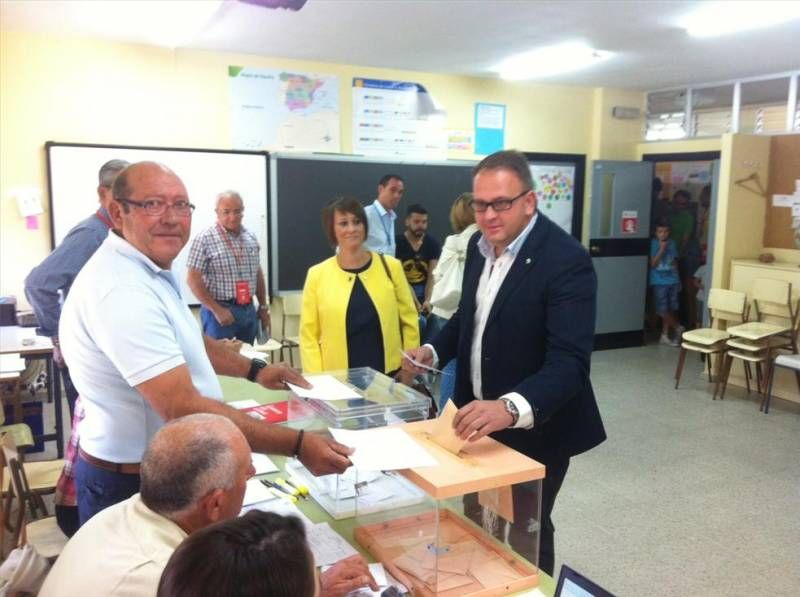 Imágenes de la jornada electoral en Extremadura