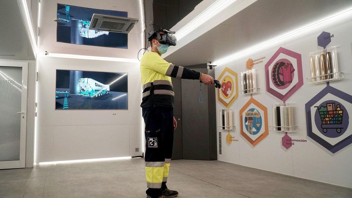 Transportista formándose con realidad virtual.