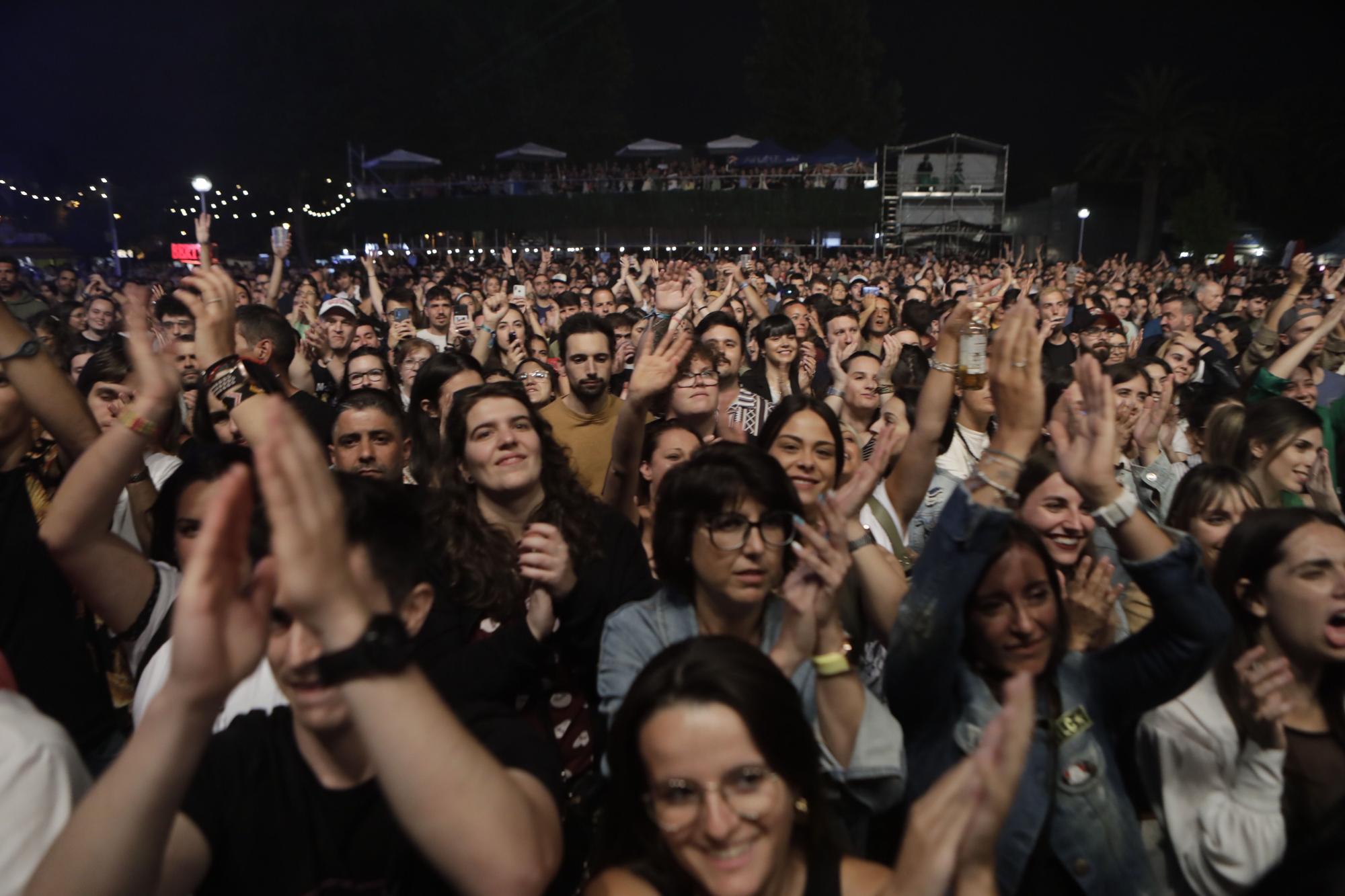 En imágenes: Así ha sido el concierto de Rulo y la Contrabanda en Gijón