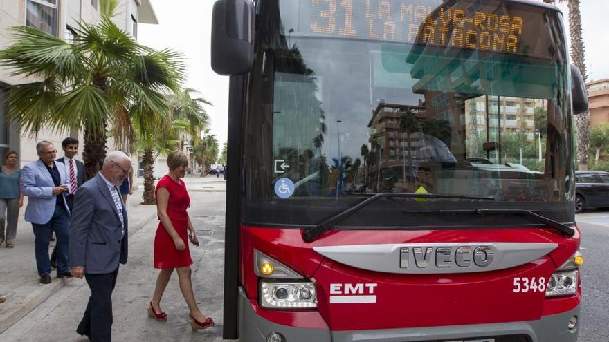 La línea 31 que llega a la Patacona. Foto: Germán Caballero