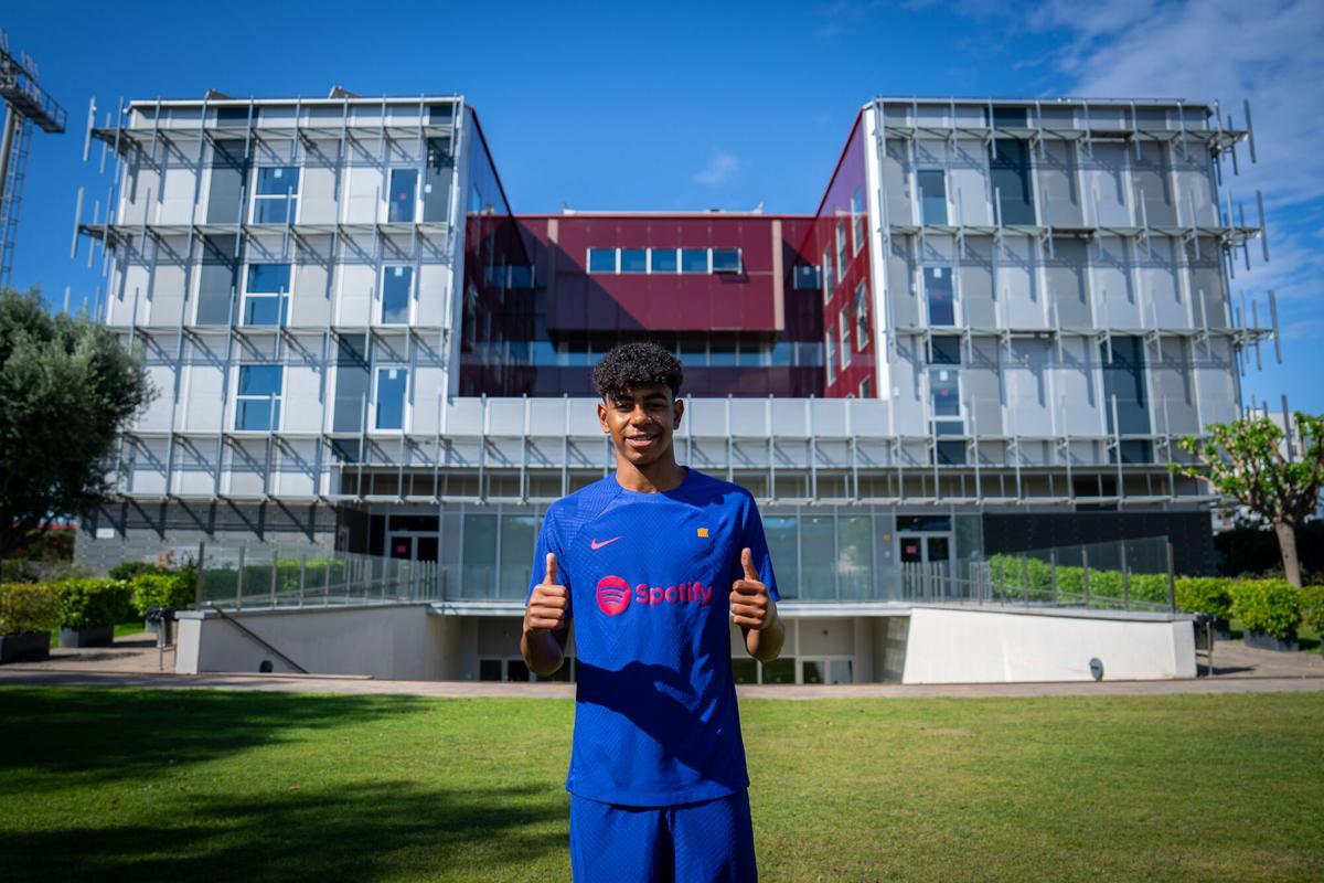 FOTO. FC BARCELONA/Sara Gordon . Reportaje Lamine Yamal. reportaje 2022/2023 la masia