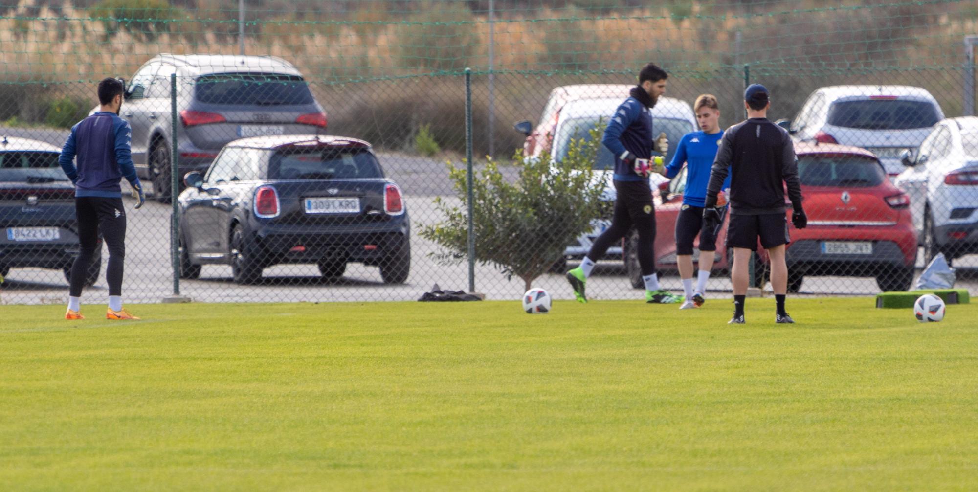 Primer entrenamiento de Lolo Escobar, nuevo entrenador del Hércules