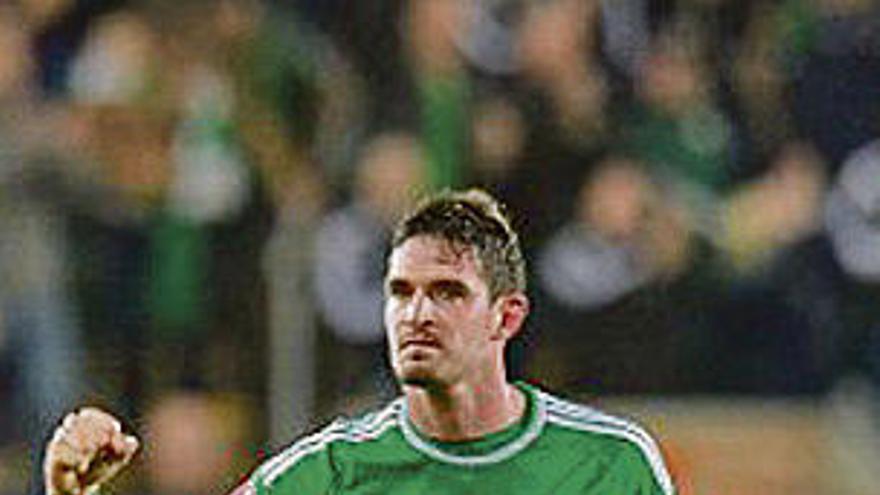 Kyle Lafferty, con la selección de Irlanda del Norte. // FdV