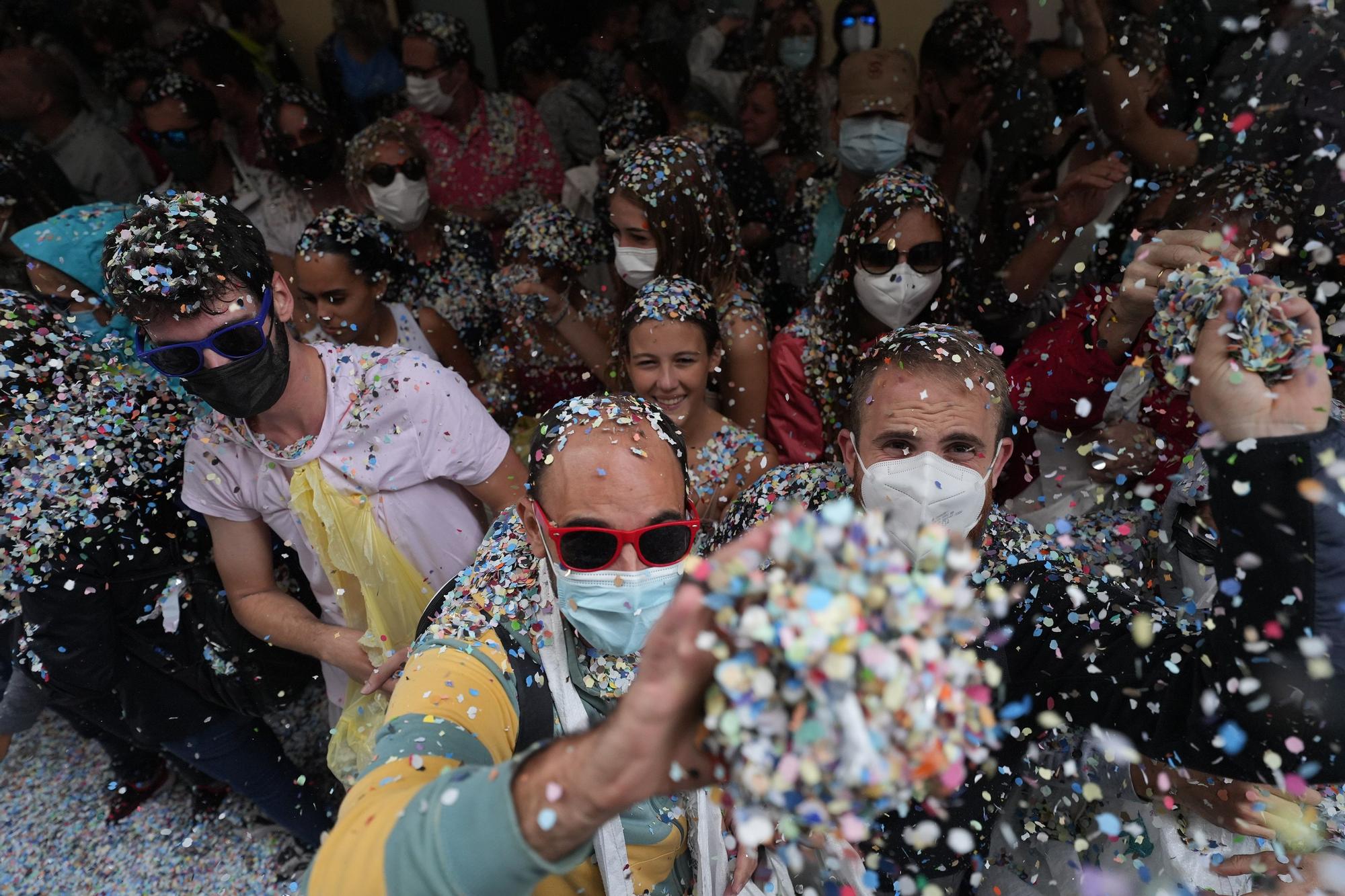 Búscate en el desfile de carrozas y disfraces de l'Anunci de Morella