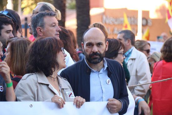 Unes 350.000 persones assisteixen a la manifestació contra la sentència de l'1-O a Barcelona