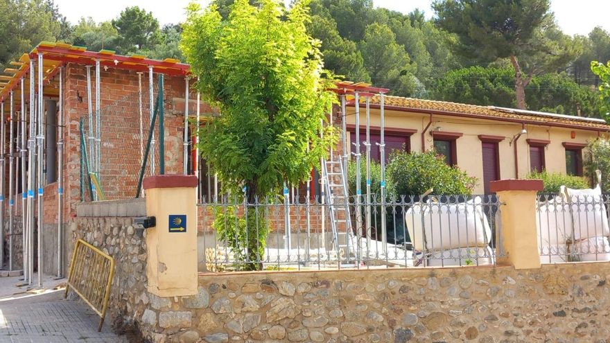 Pont de Molins posa ordre a la zona escolar per guanyar més espai