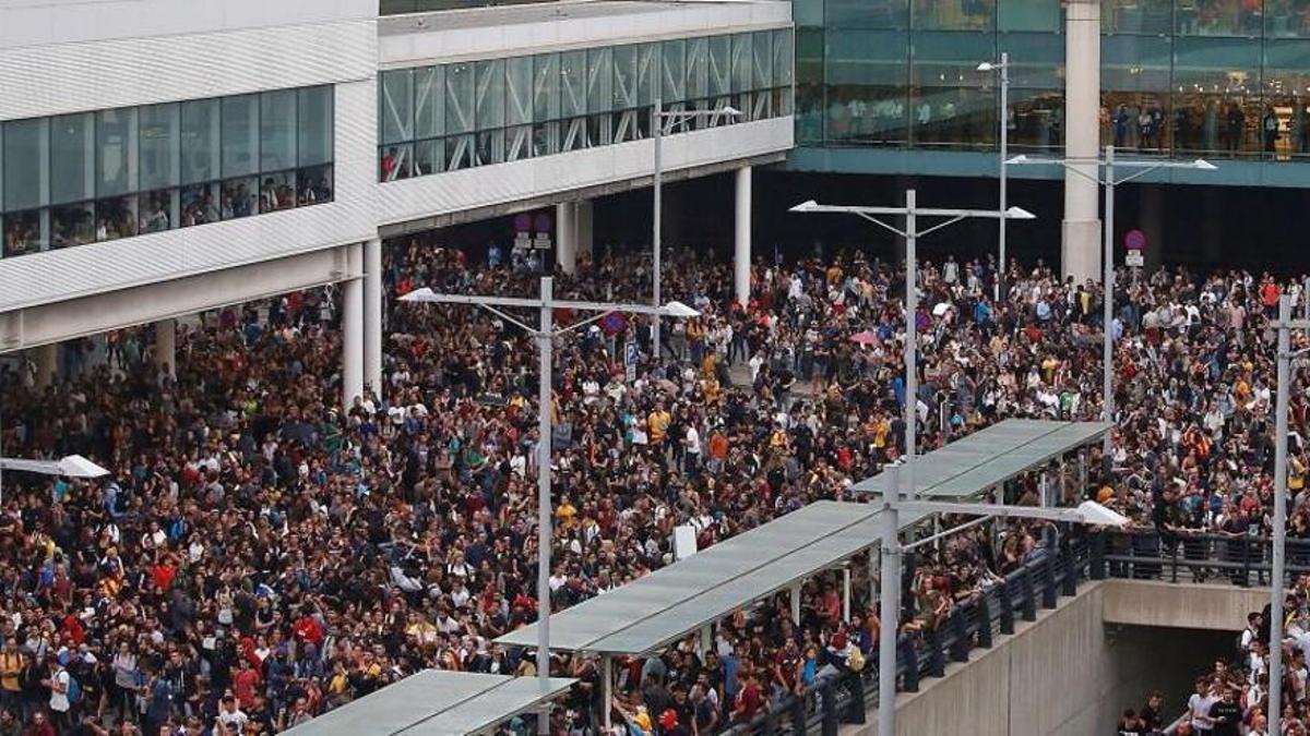 La protesta de Tsunami Democràtic a l'Aeroport del prat