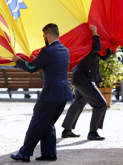 Los Reyes Felipe y Letizia han presidido este sábado los actos centrales del Día de las Fuerzas Armadas, un homenaje a los que dieron su vida por España y un desfile de 734 efectivos de los tres Ejé