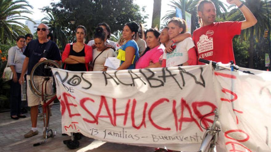 Imagen de la concentración de ayer frente al Ayuntamiento.