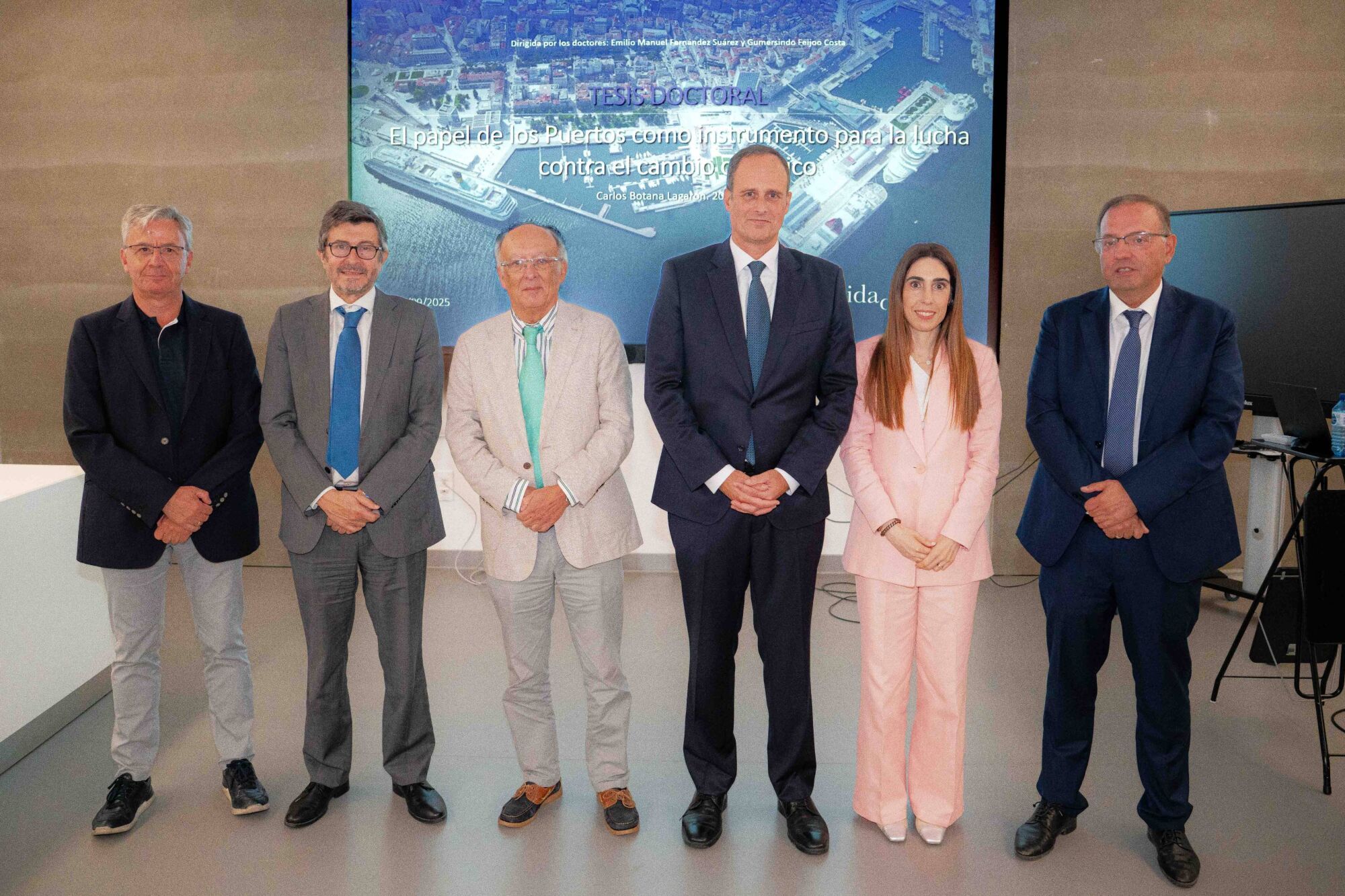El presidente del Puerto de Vigo, Carlos Botana, defiende su tesis doctoral en la UVigo