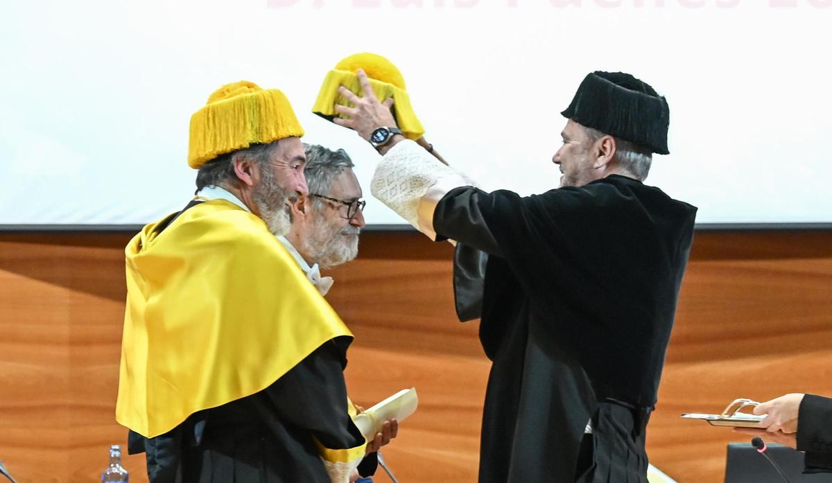 Así ha sido la ceremonioa de nombramiento como Doctor Honoris Causa al investigador Luis Puelles en la Universidad Miguel Hernández de Elche