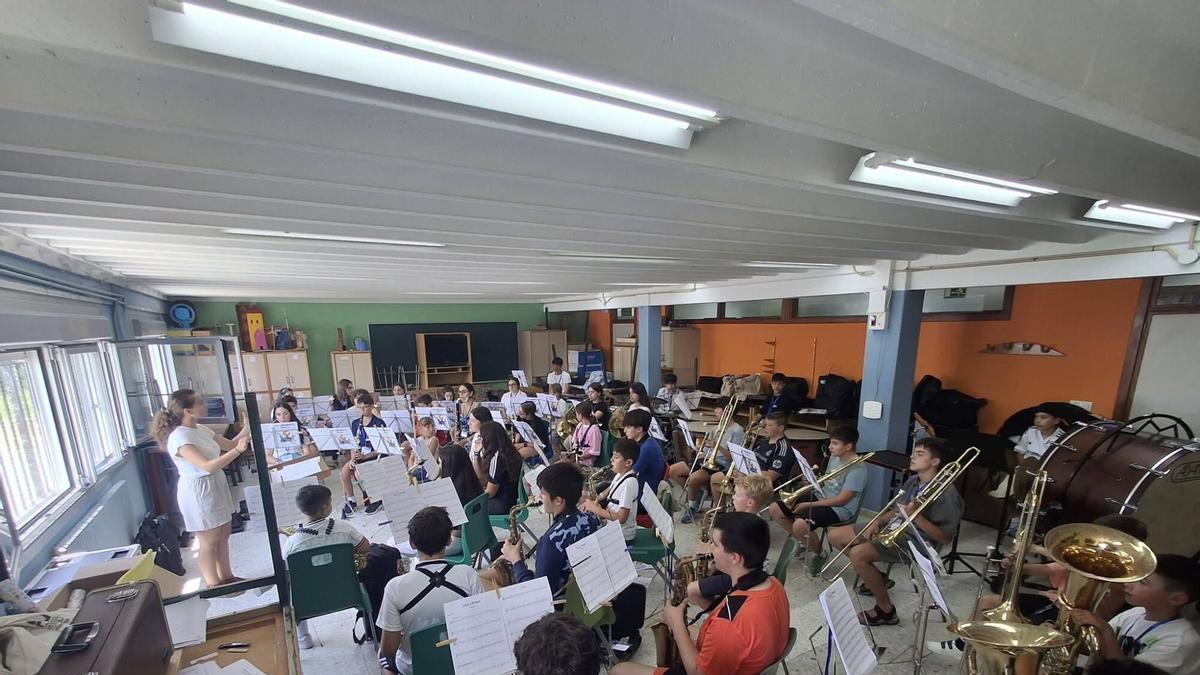 Actividades musicales del campamento de la Banda de Agolada.
