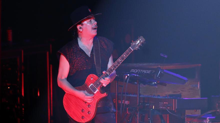 Carlos Santana actuará en la Marina Nord a finales de julio