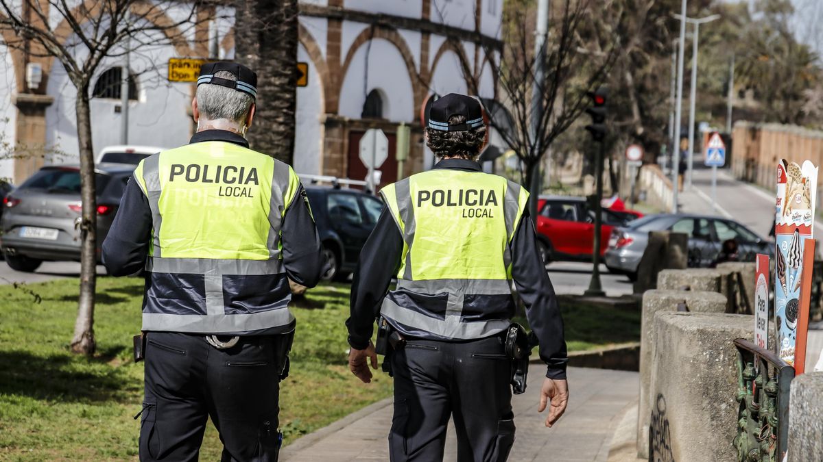 Policía en las calles de Cáceres.