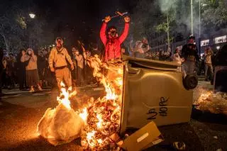 Disturbios al finalizar la manifestación de la vivienda