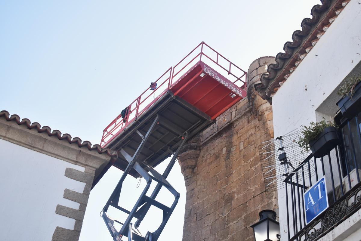 Galería | El Arco de la Estrella de Cáceres cierra por las mañanas Galería | El Arco de la Estrella de Cáceres cierra por las mañanas