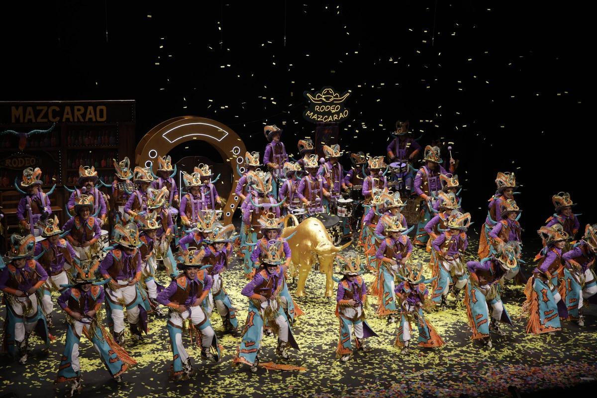 El primer pase del concurso de charangas de Gijón, en imágenes