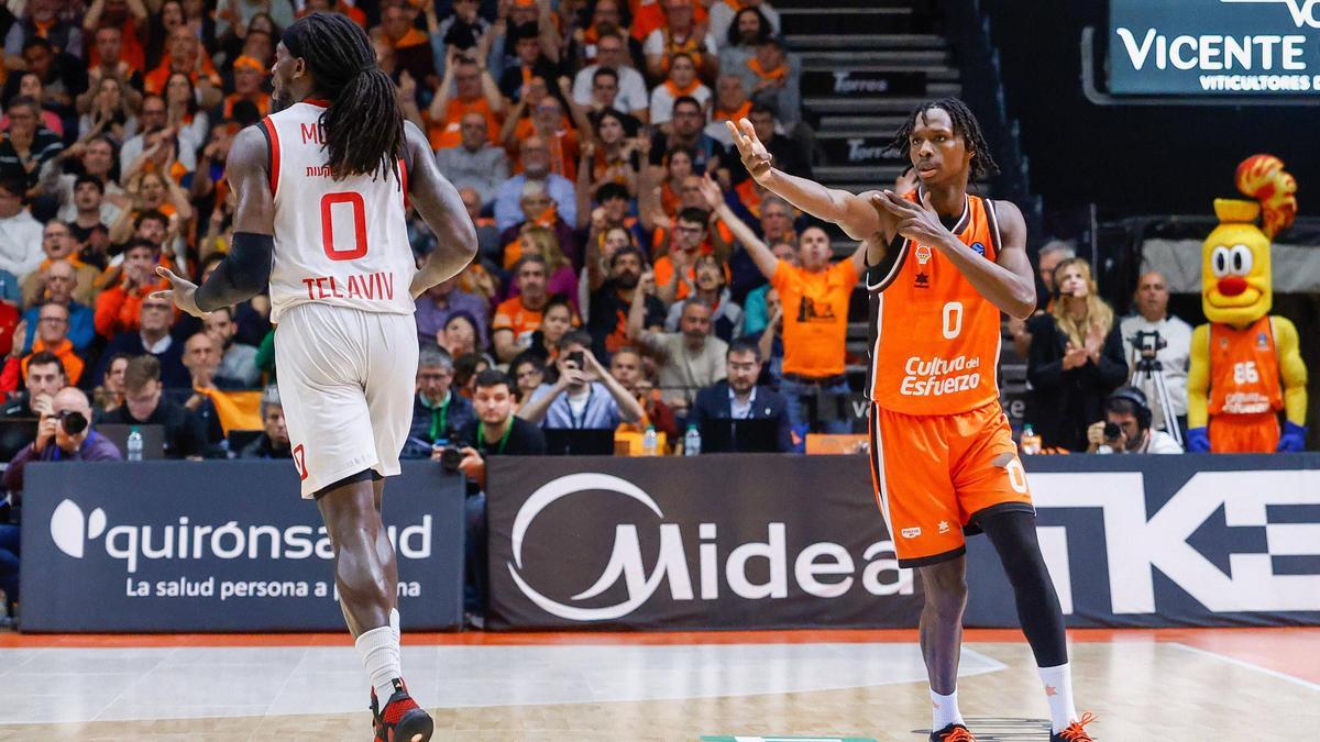 Partido entre el Valencia BC y el Hapoel de semifinales de Eurocup 2024-2025