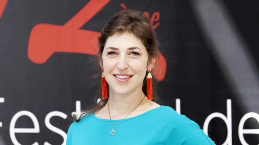 La actriz Mayim Bialik.