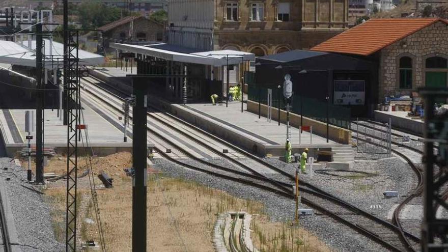 Obras en la estación del tren, que se prepara para la llegada del AVE.