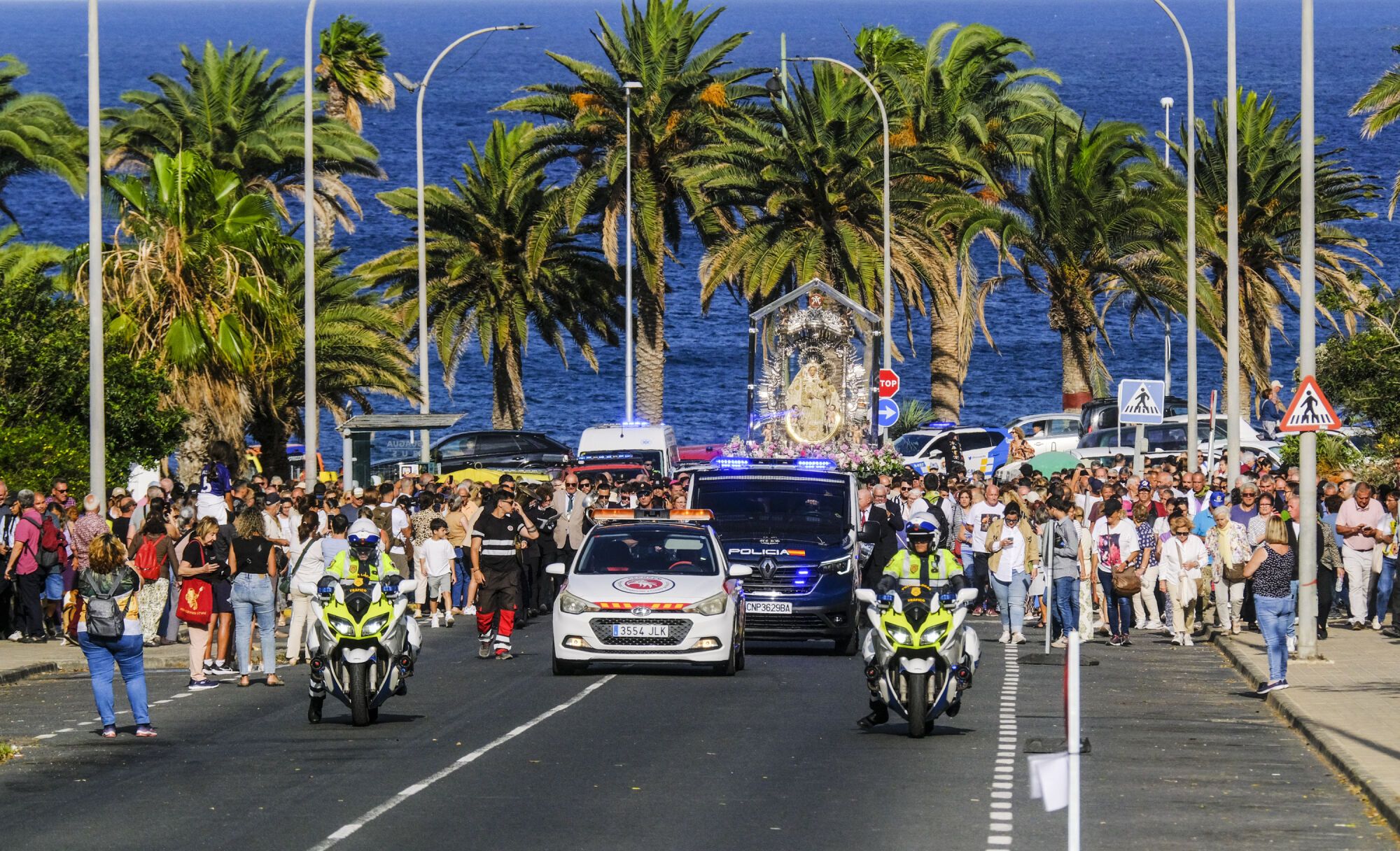 La Virgen del Pino del Materno a la Catedral