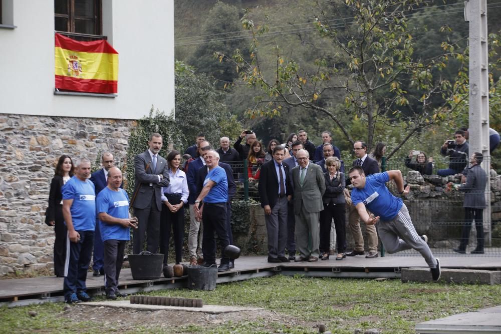 Premios Princesa de Asturias 2018: Los Reyes visitan Moal, "Pueblo Ejemplar" 2018