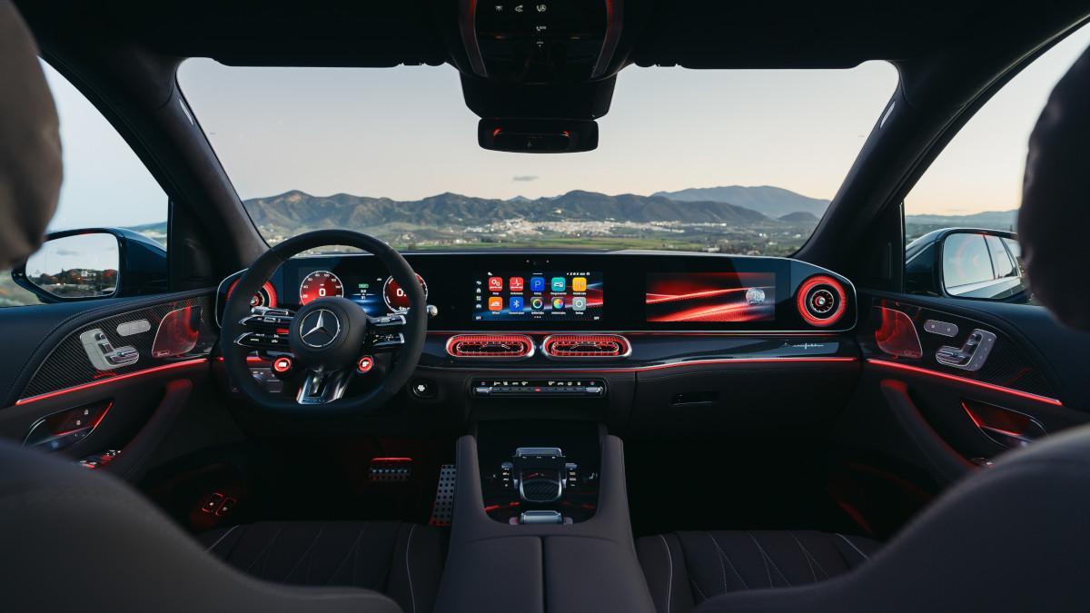 Interior del Mercedes AMG GLE 53 2026