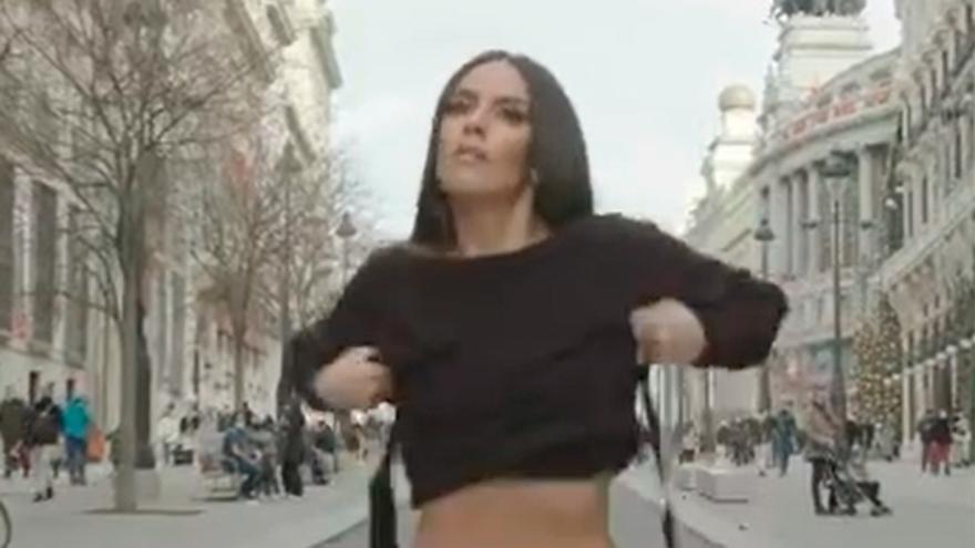 Cristina Pedroche se desnuda en la Puerta de Sol para promocionar las campanadas: una respuesta nunca vista a sus haters