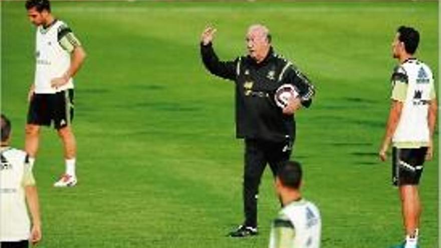 Vicente del Bosque en un entrenament de la selecció.