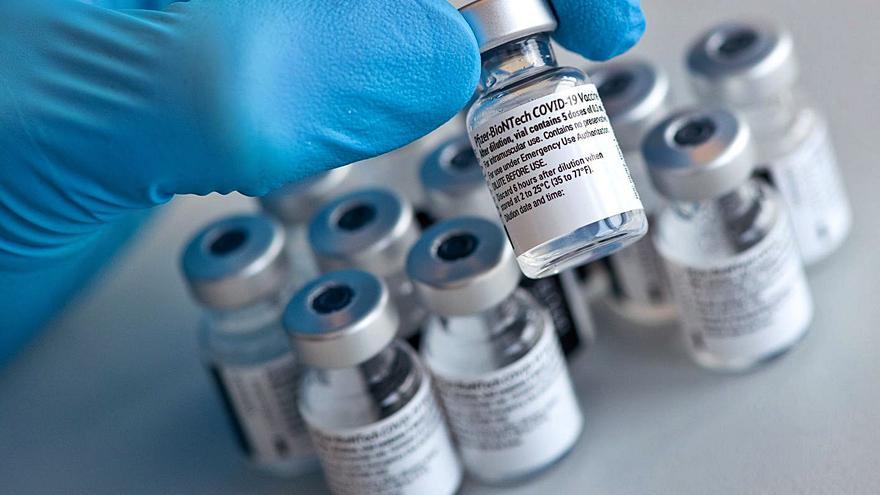 El Hospital de A Coruña prueba una vacuna para evitar recaídas en el cáncer de colon