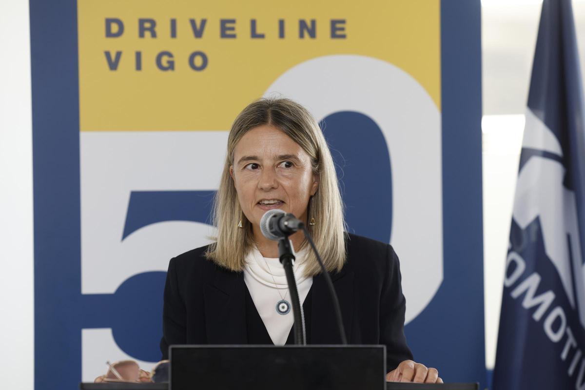 Chelo Domínguez, durante el acto por el aniversario de GKN Driveline Vigo.
