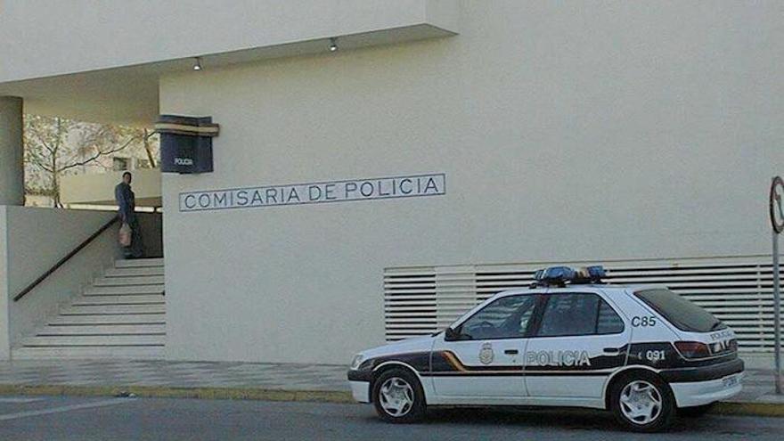 Comisaría de la Policía Nacional en Fuengirola.