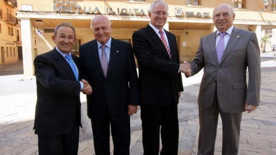 Perán, Quiles, Pérez y Bernabeu, en la sede de MAZ.