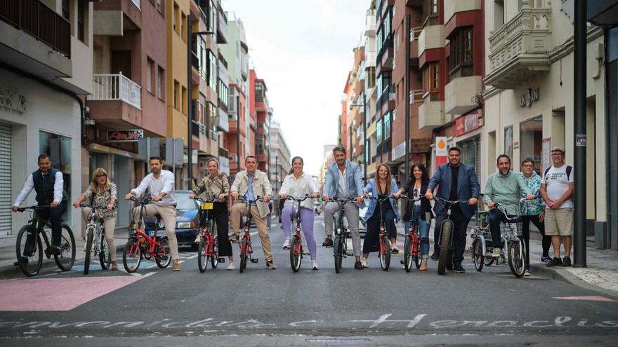 Recorrido en bicicleta de Luis Yeray Gutiérrez y concejales del Ayuntamiento de La Laguna