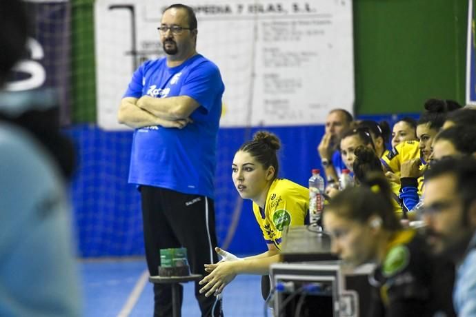 26-02-20 DEPORTES. PABELLON DE LAS REMUDAS. BARRIO DE LAS REMUDAS. TELDE. Partido de balonmano femenino entre el Remudas Rocasa y el Guardés disputado en Pabelloon Antonio Moreno del barrio teldense de Las Remudas.    Fotos: Juan Castro.  | 26/02/2020 | Fotógrafo: Juan Carlos Castro