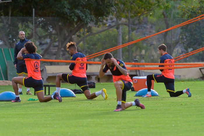 Entrenamiento de la UD en el campo de Las Burras