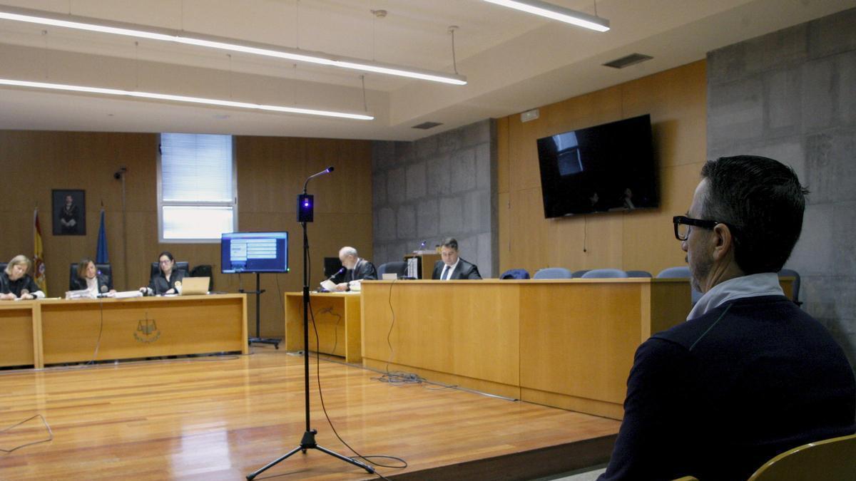 El acusado, en la primera sesión del juicio.