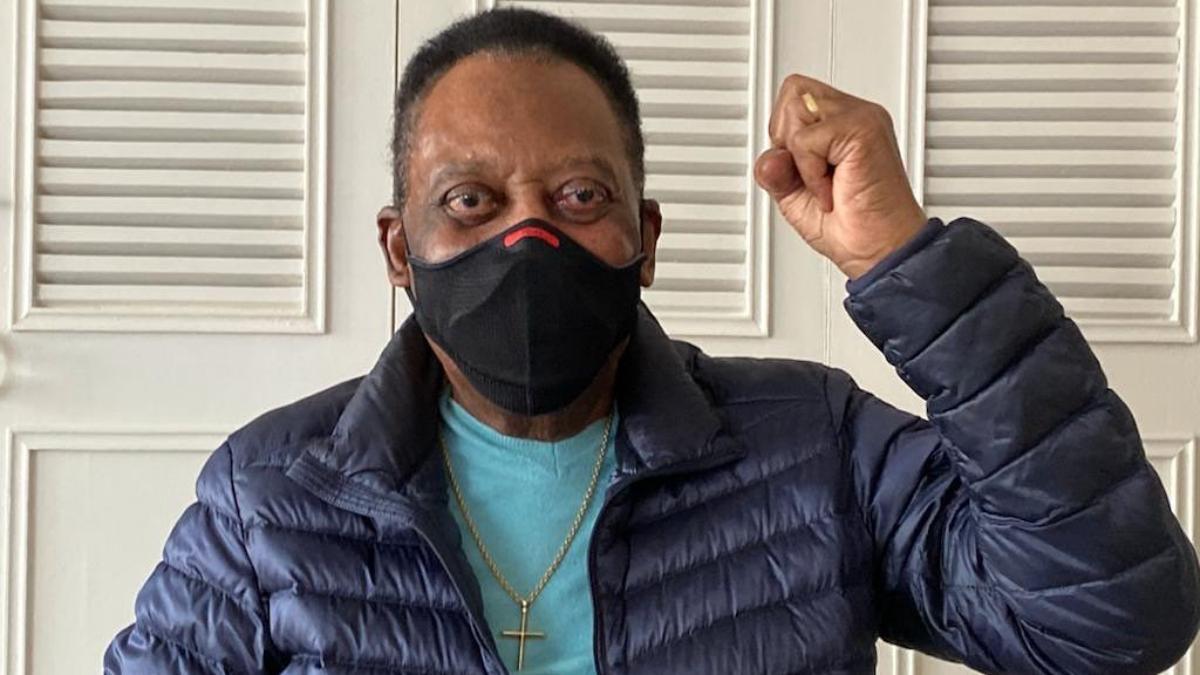 Pelé ya está recuperado de su operación