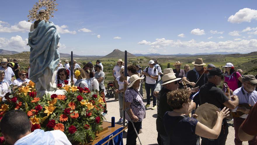 Las pedanías de los Royos y El Moralejo rinden homenaje a San Isidro en su ermita de Los Poyos de Celda